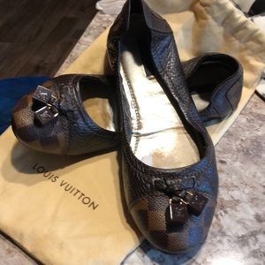 100% authentic Louis Vuitton checkered flat